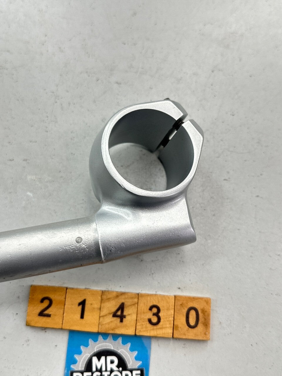 Yamaha TZR250 1KT 2MA R/H Handlebar 1KT-26122-00 (painted)