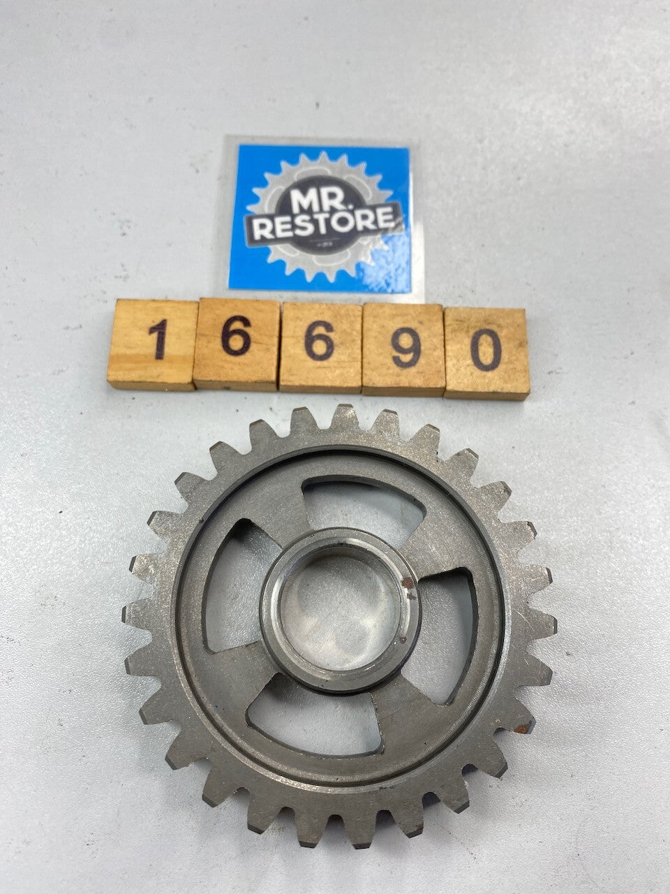 Suzuki RGV250 1989-96 1st Driven Gear (27T) 24311-12C02