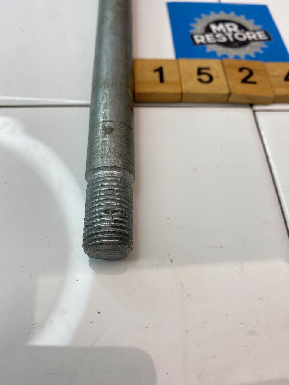 Yamaha FZR XV 250 FJ XJ SRX FZ 600 15mm Front Wheel Axle - 33M-25181