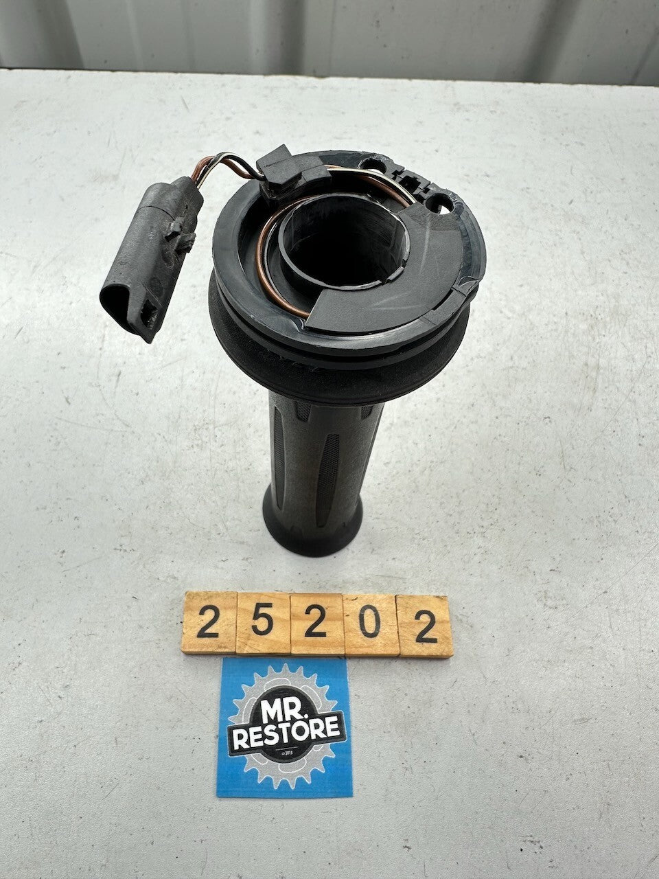 BMW K1300R K1300S K1300GT F800GS F800R G700GS Heated Throttle Grip 61317708228