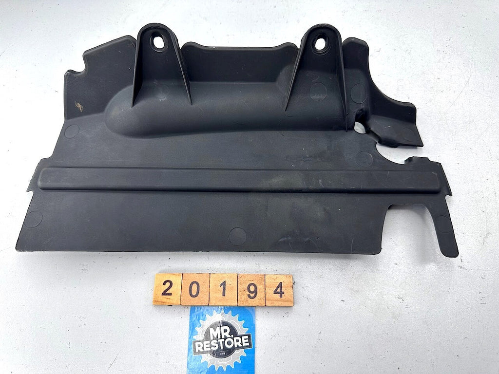 BMW F800S F800ST F800R F800GT Radiator Fan Air Duct 46637691305