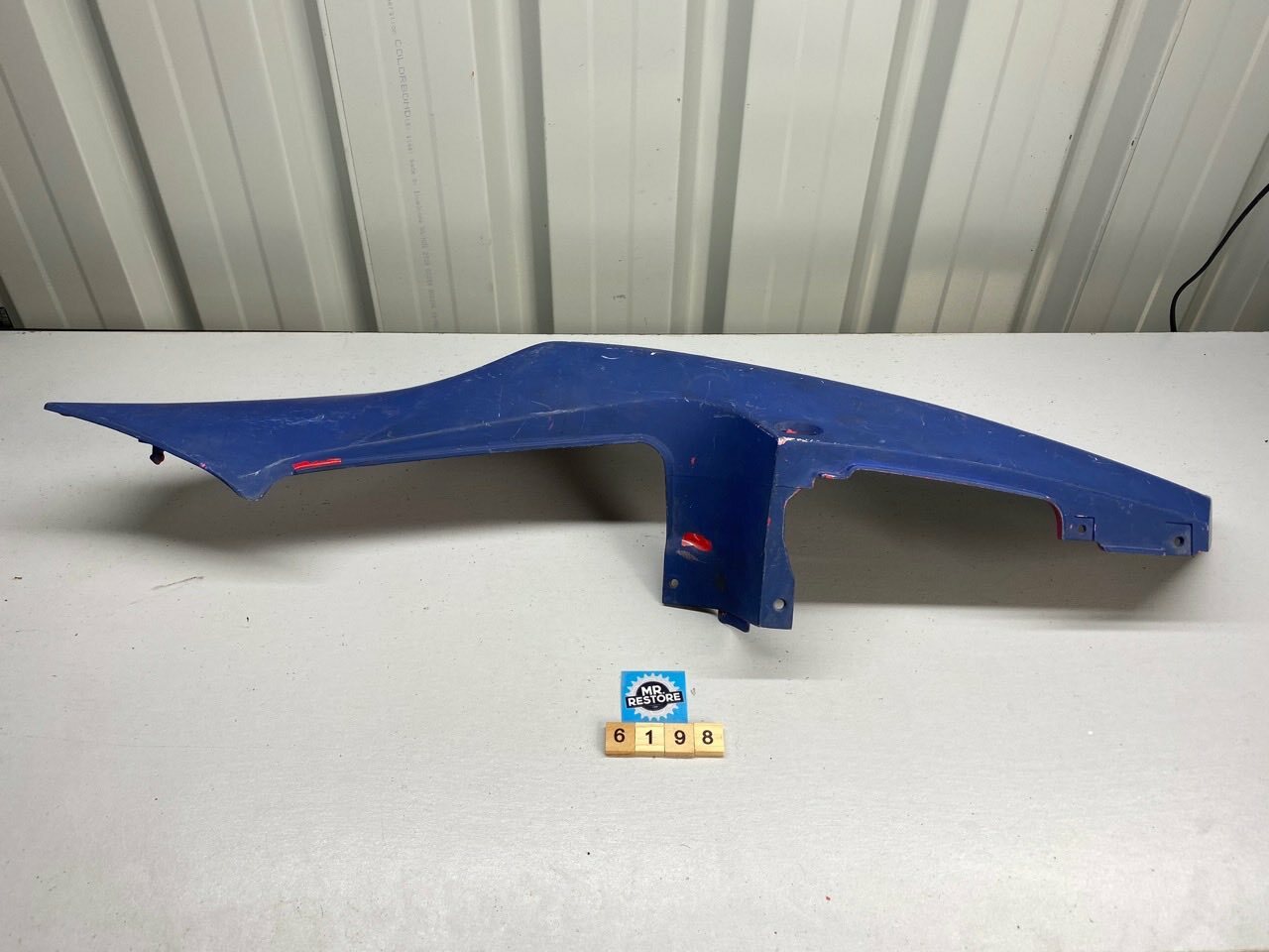 Suzuki RGV 250 R/H Side Cover 47111-12C0