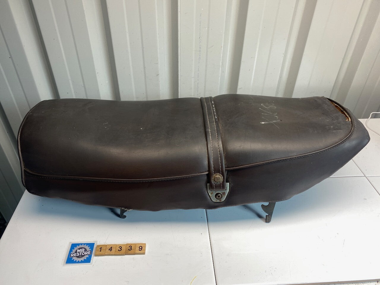 Yamaha XJ650 Seca Seat, Strap & Latches