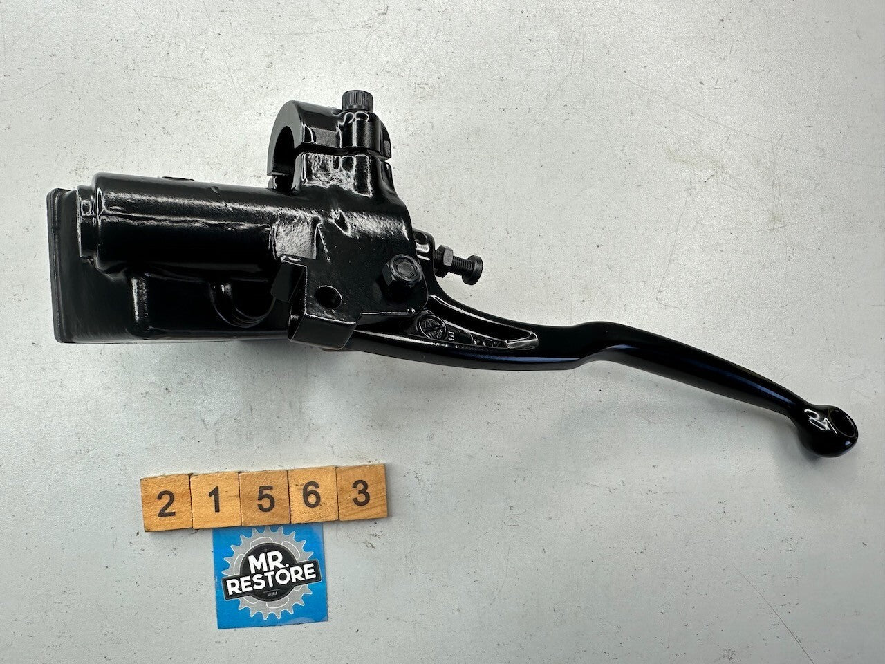 Yamaha TZR250 1KT 2MA OEM Front Master Cylinder & Lever (Re-painted) 2XU-25870