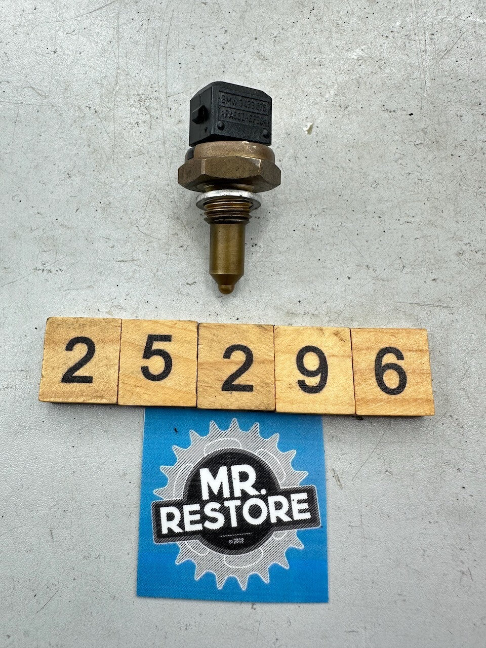 BMW K1300R K1200R K1300S K1200S K1300GT K1200GT S1000RR Oil Temperature Switch