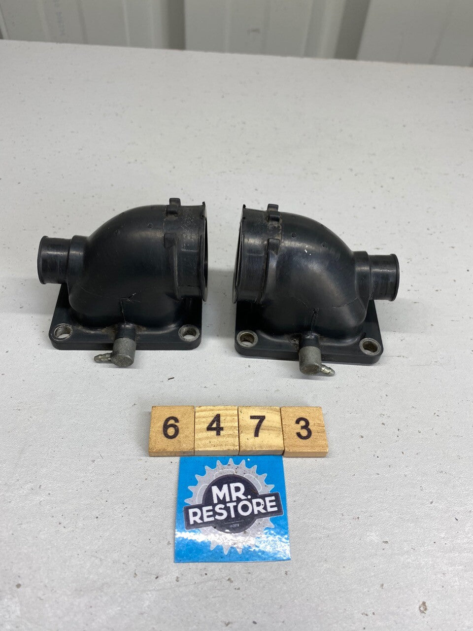 Yamaha RD500 RZ500 RZV500R Intake Manifolds (Pair) OEM 47X-13555 47X-13565