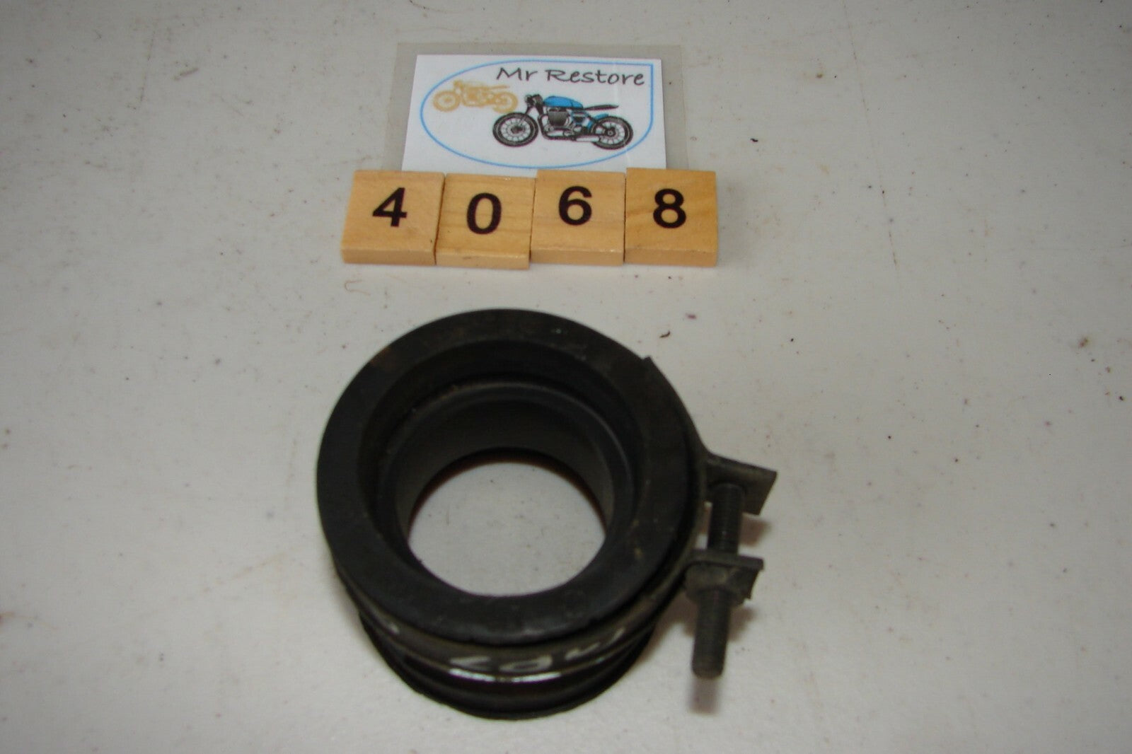 Kawasaki GPZ500s Carburettor Carb Holder Manifold & Clip