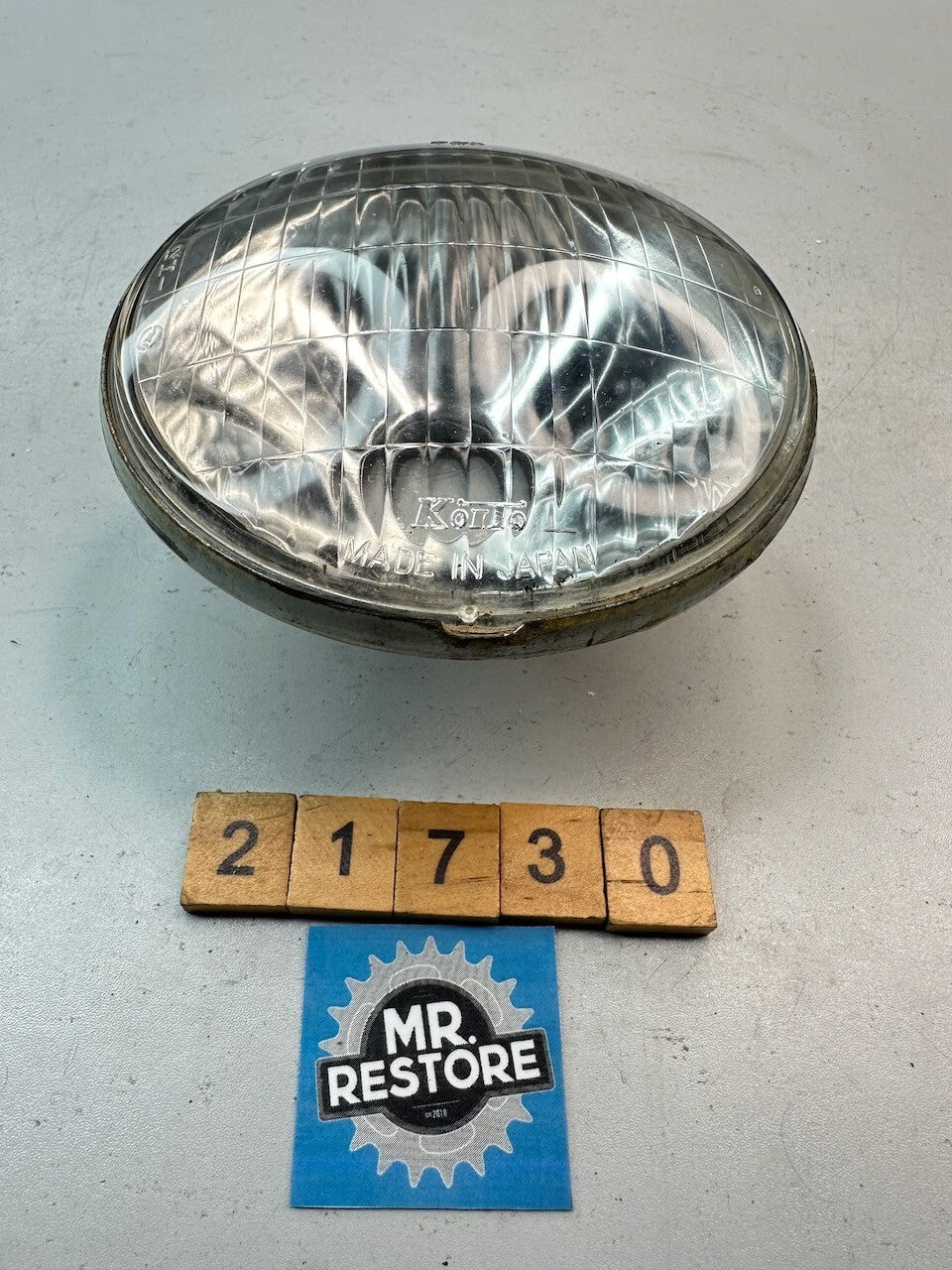 Yamaha TY250 A TT500 IT400 6V35/35V OEM Koito Headlight Lens 434-84120-60