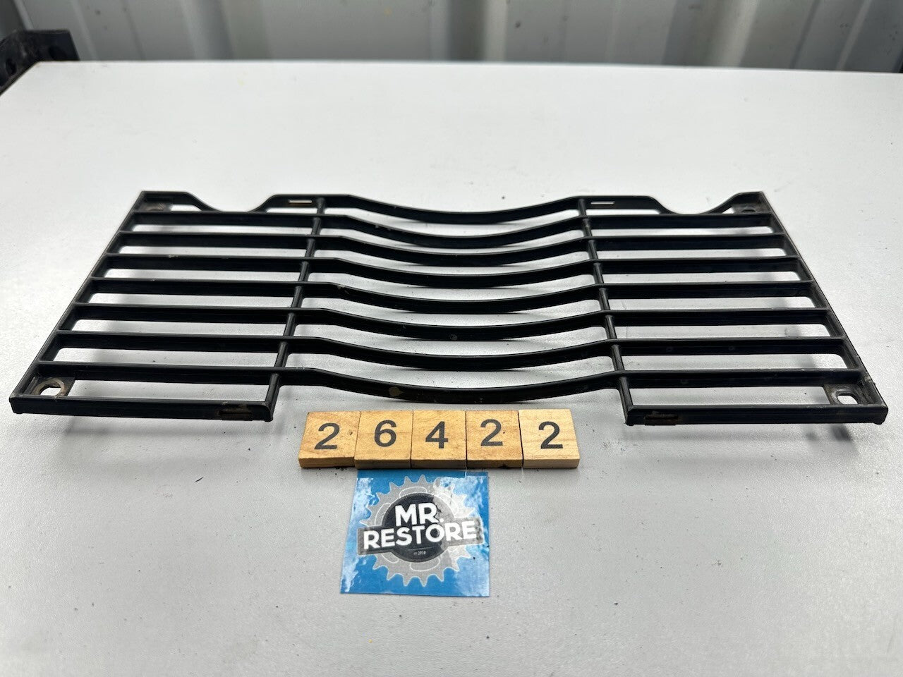 Honda VF1000 '84-85' VF750 VF700 Radiator Grille 19032-MB2  19032-MB2-000