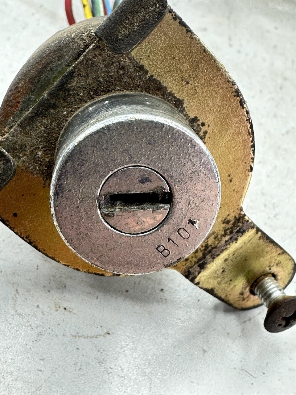 Yamaha V70 V80 V90 OEM Ignition Switch (no key)