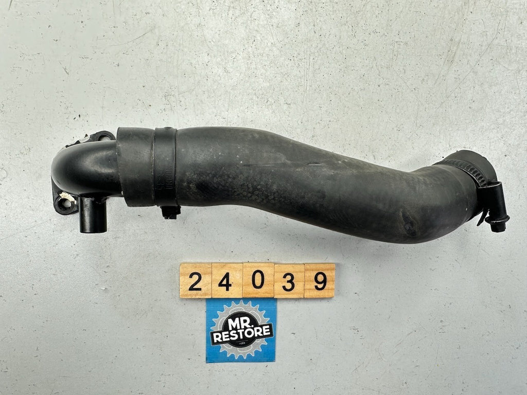 Triumph Daytona Speed Triple T300 Sprint Tiger Trident Trophy - Water Pump Hose