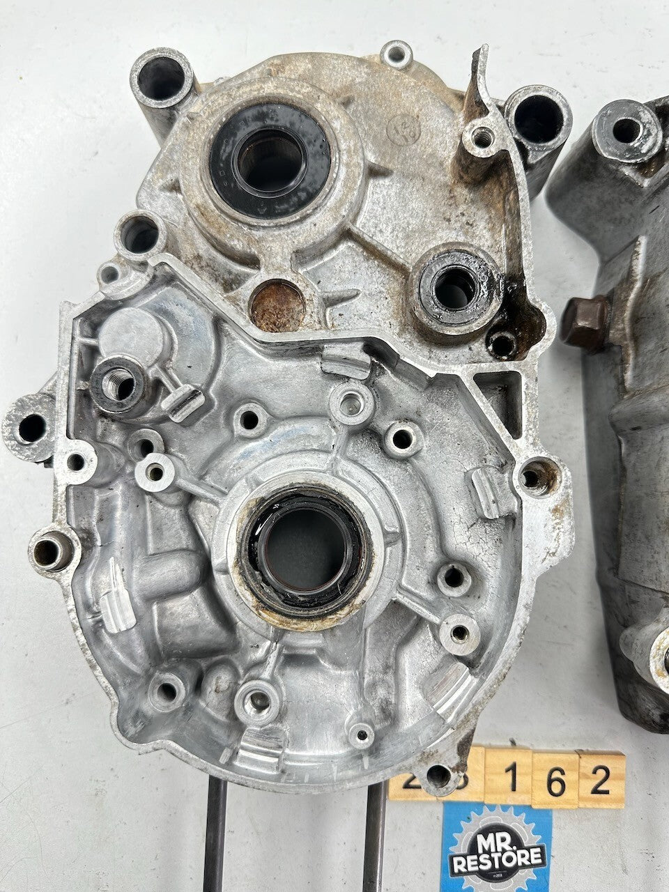 Yamaha V90 T 1982 Pair of Crank Cases (1W7)