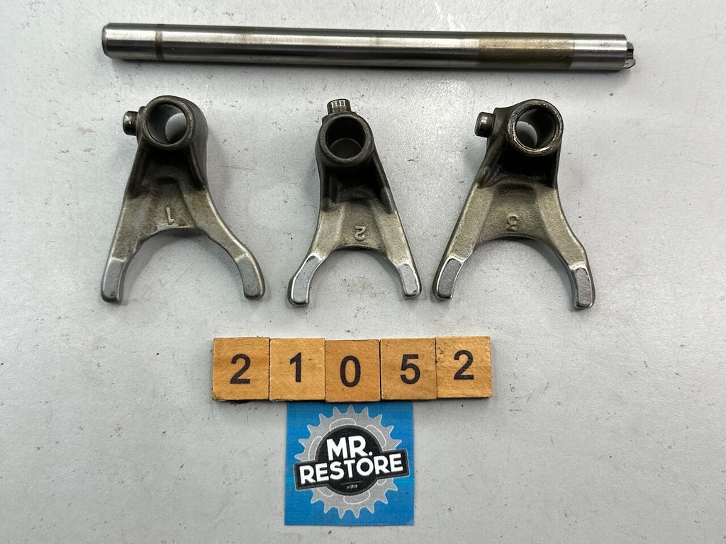 Yamaha XV1100 XV1000 XV920 XV750 XV700 Virago Gear Shift Forks & Shaft