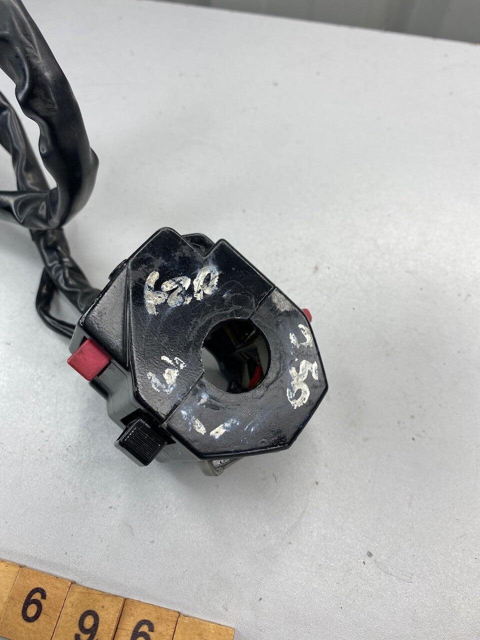 Yamaha FZR250 3LN L/H Handlebar Switch 3LN-83972