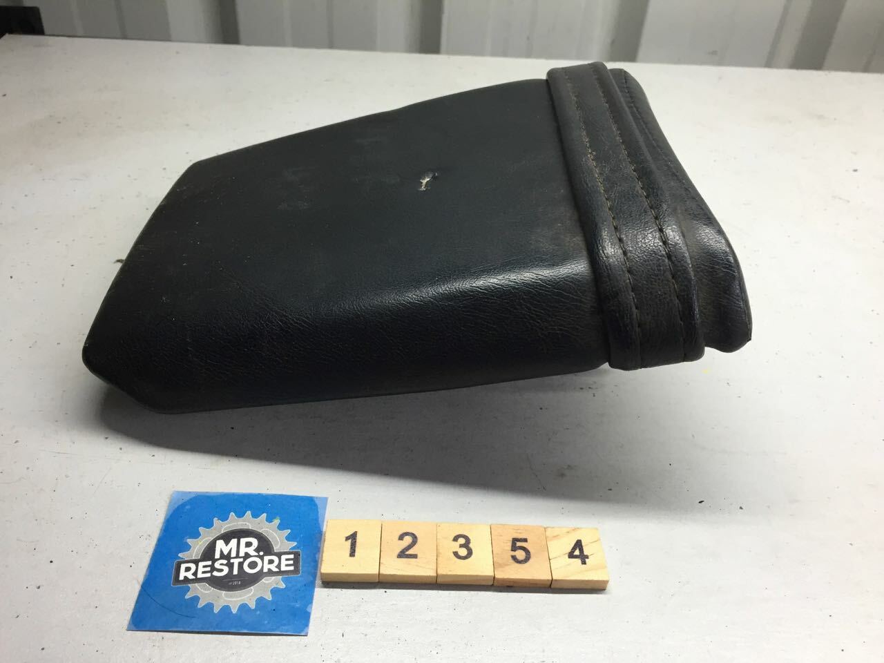 Yamaha FZR400 Pillion Seat & Strap 3EN-24750-50