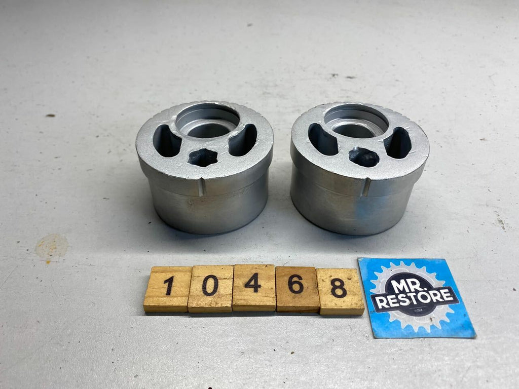 Kawasaki GPZ900R GPZ750R ZX900 Rear Axle Sleeve (pair) 42036-1147 & 42036-1148