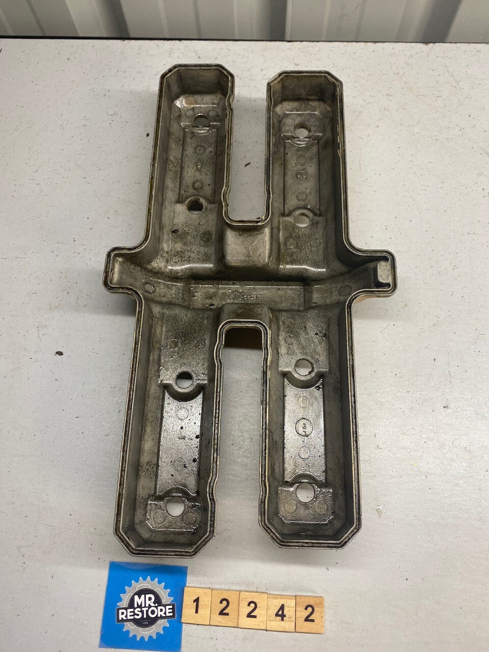 Yamaha FZR1000 FZR750 FZ750 FZ700 Rocker Cover 1TV-11191