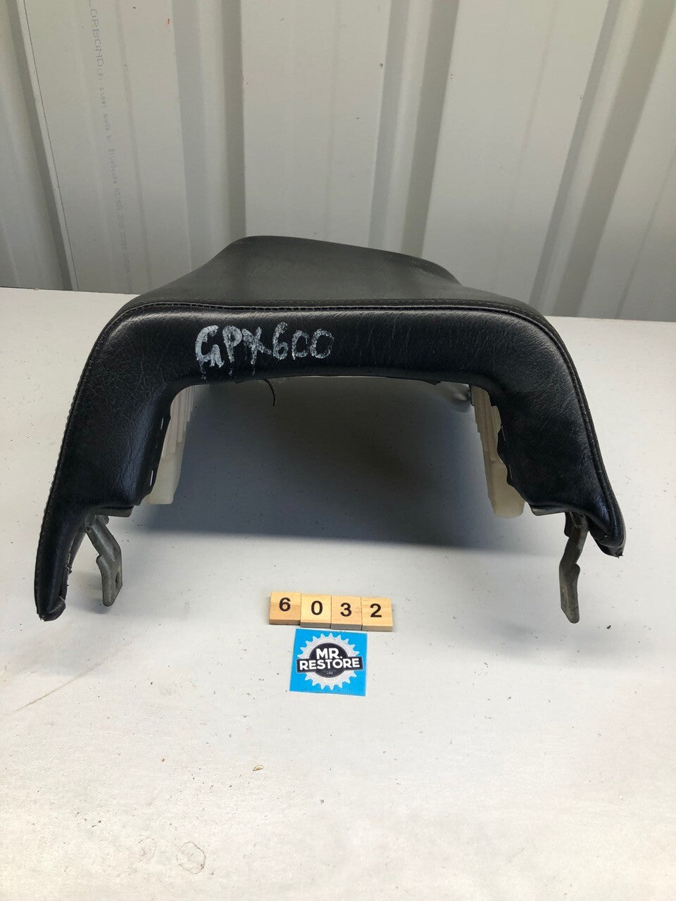 Kawasaki GPZ 600 GPX 600 ZX600 1989 Pillion Seat 53001-1505
