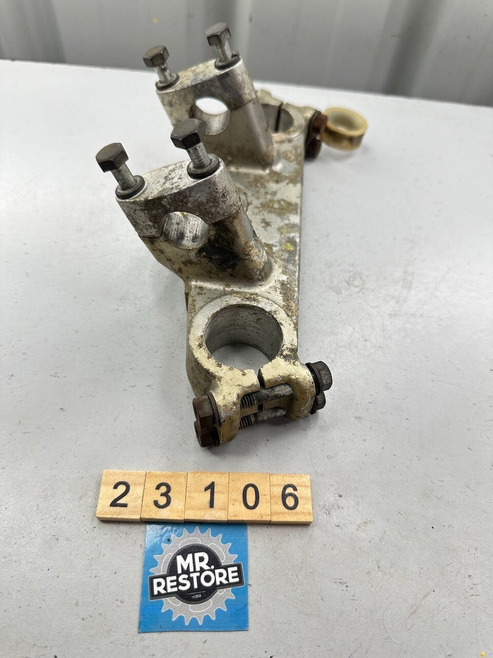 Kawasaki KDX175 KX125 KLX250 Steering Upper Fork Clamp Triple Tree 44039-1018