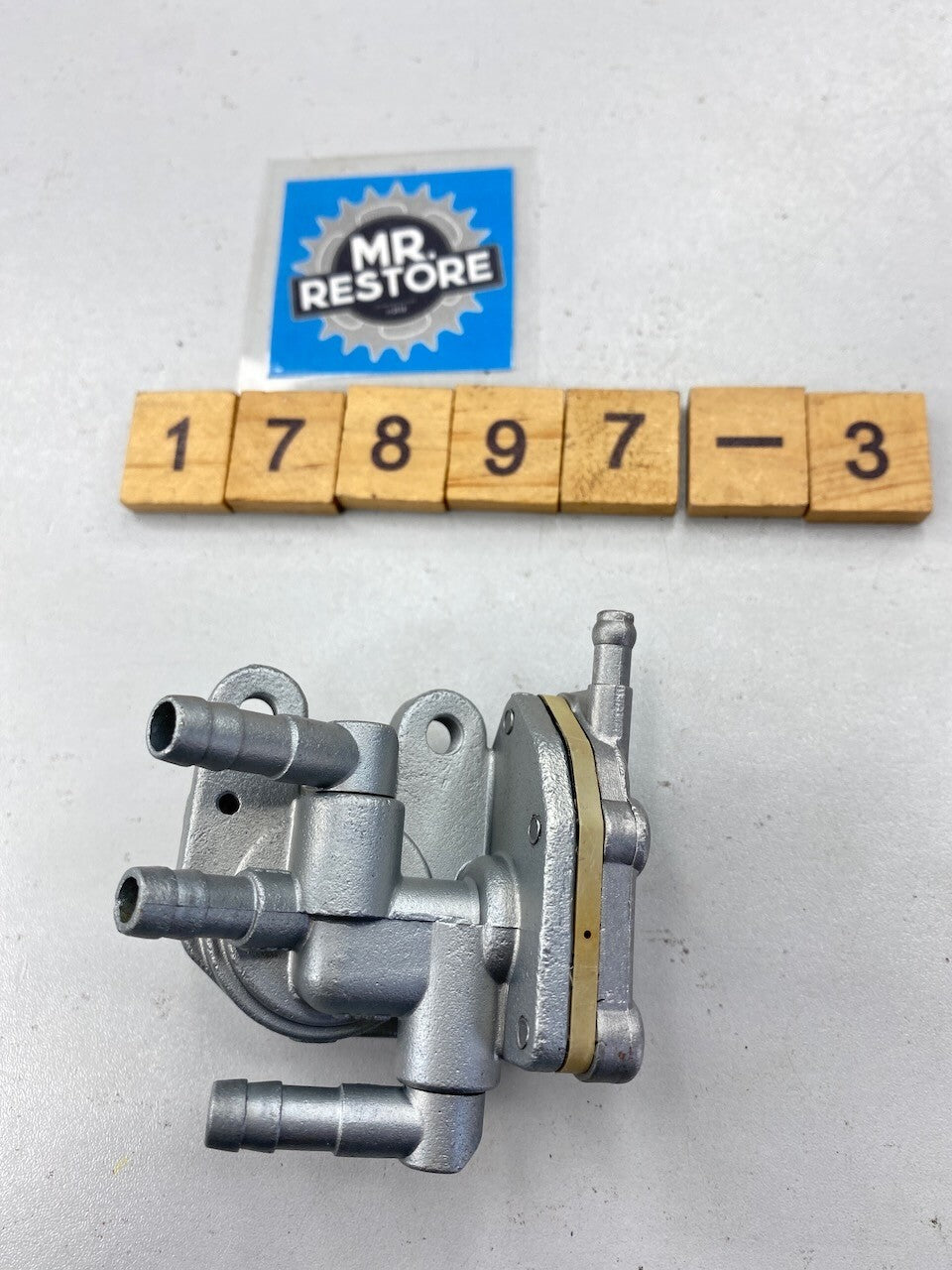 Yamaha XV250 Virago SRX500 400 OEM Fuel Tap Petcock  2UJ-24500