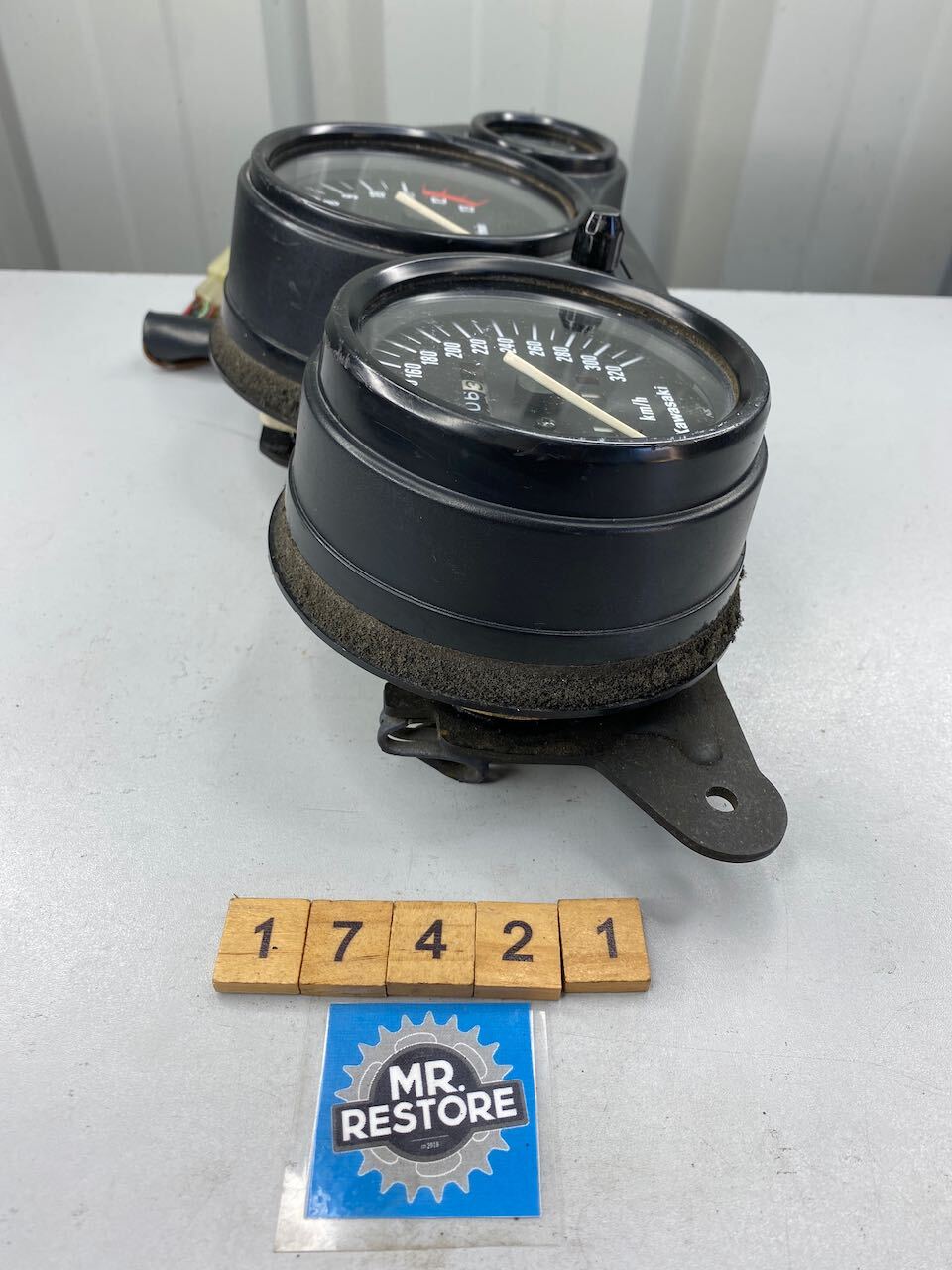 Kawasaki ZZR1100 Dashboard Instruments Meters KMH Tested (showing only 12,406ks)