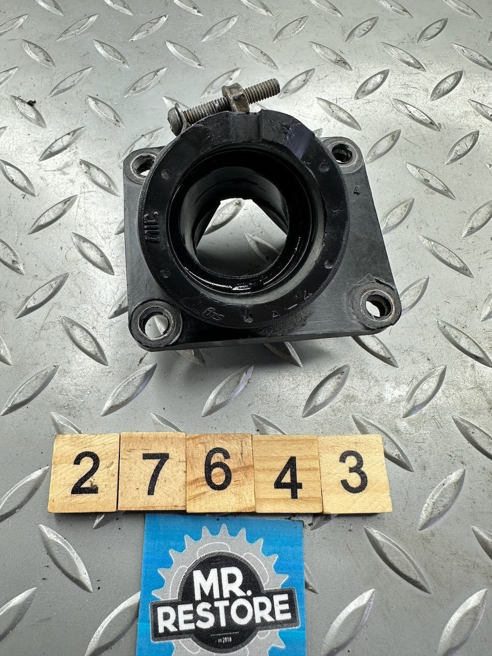 Yamaha TY250 1974-77 OEM Carburettor Holder Joint & Clip 434-13565