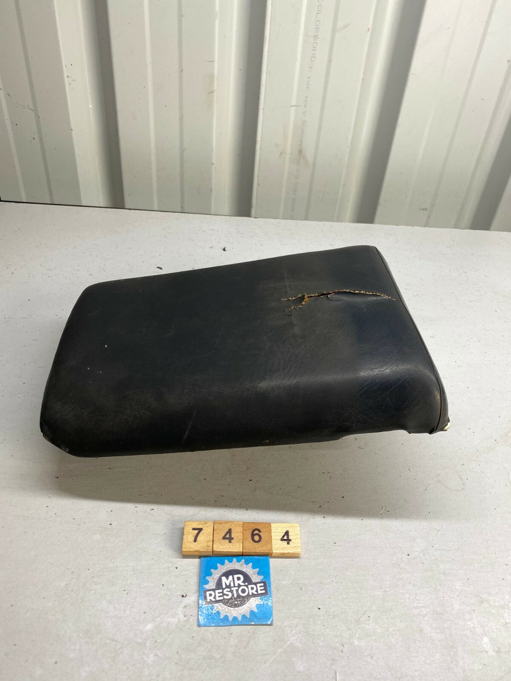 Yamaha FZR250 3LN Pillion Passenger Seat 3LN-24750