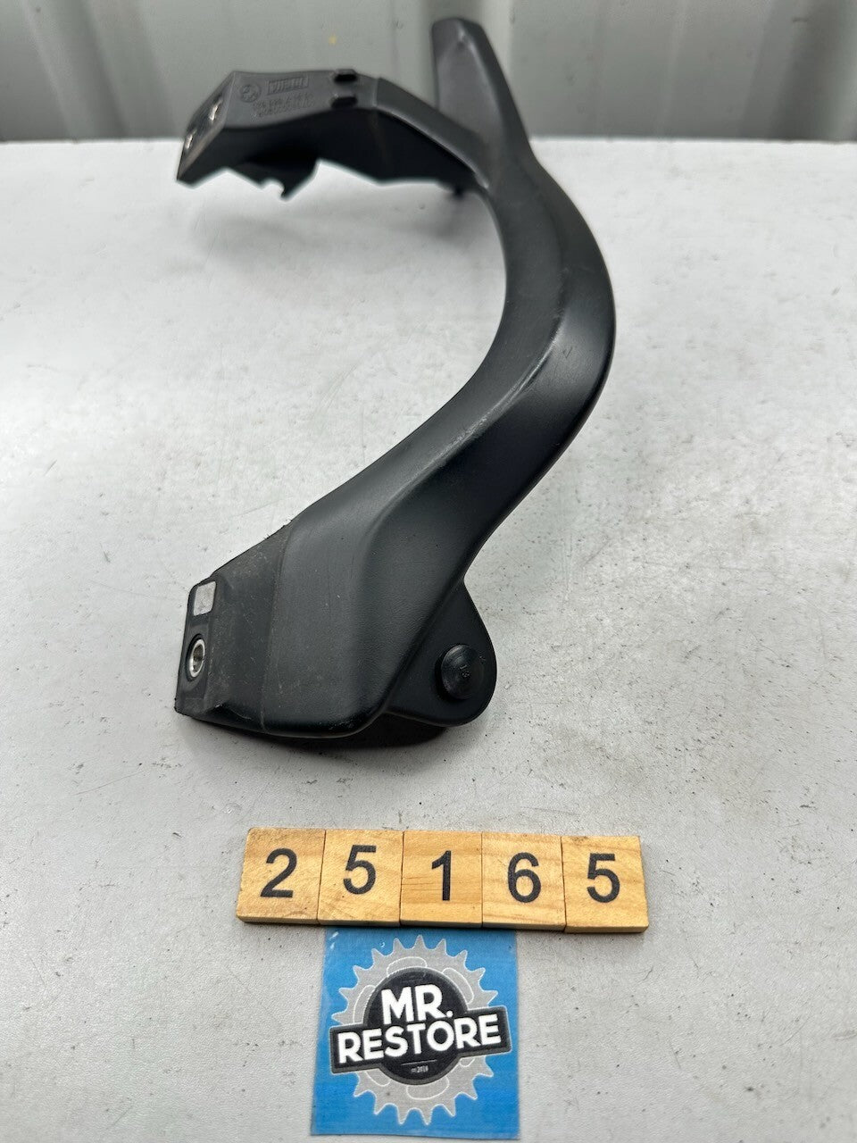 BMW K1300R '07-15' K1200R '04-08' Right Grab Rail Handle 46547686620