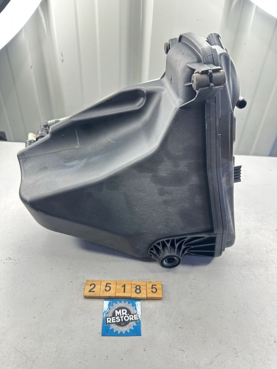 BMW K1300R K1300S K1200S K1300GT K1200GT Oil Carrier Tank