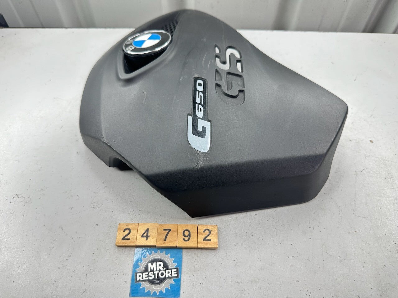 BMW G650GS 2010-16 Left Lateral Trim Plaque Holder Tank Cover