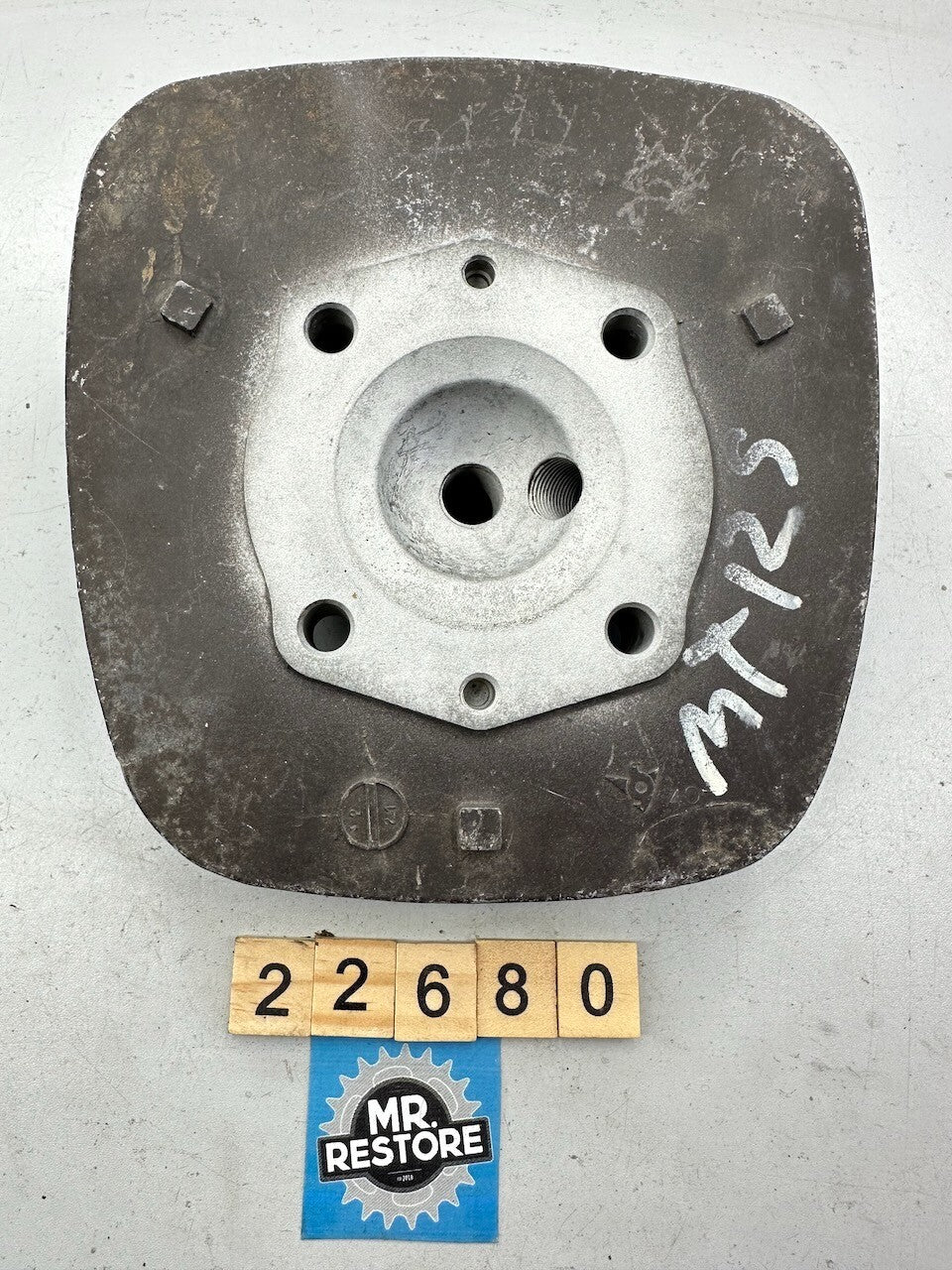 Honda MT125 Cylinder Head