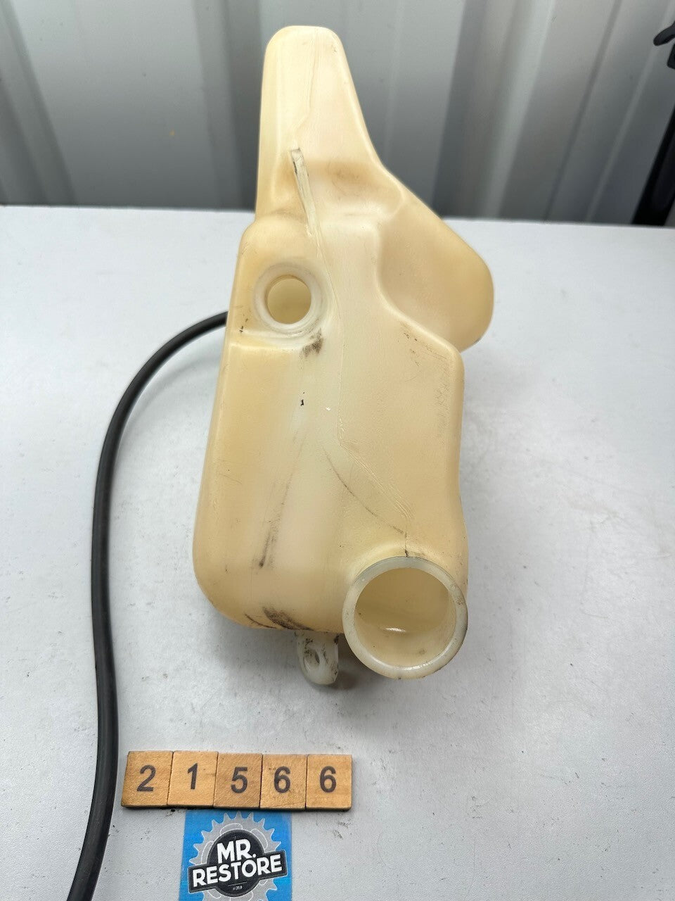Yamaha TZR250 1KT 2MA Oil Tank 1KT-21751-00