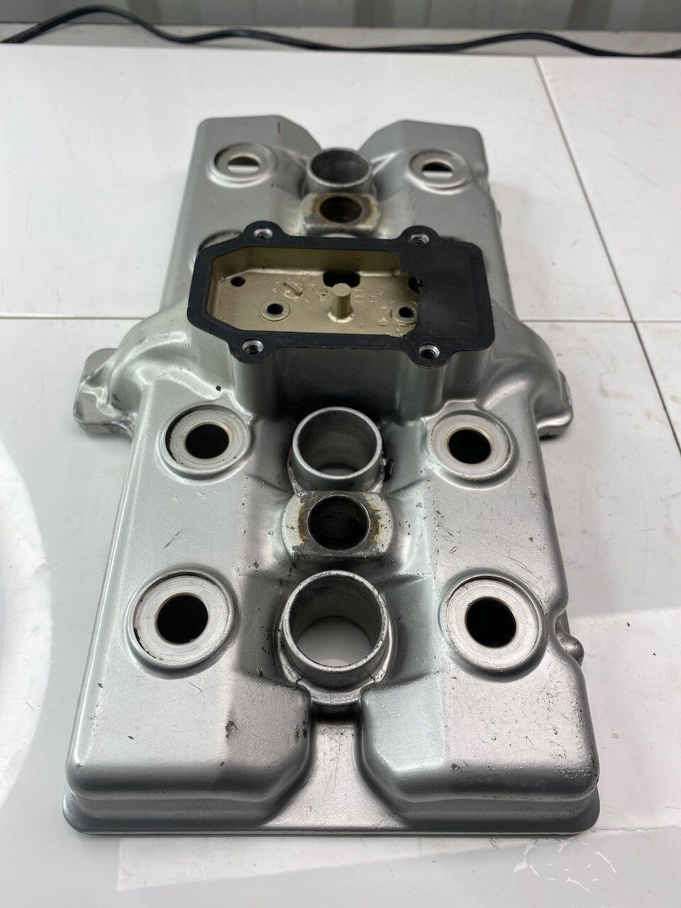 Suzuki GSX250F Across Cylinder Head Rocker Cover 11171-45D01
