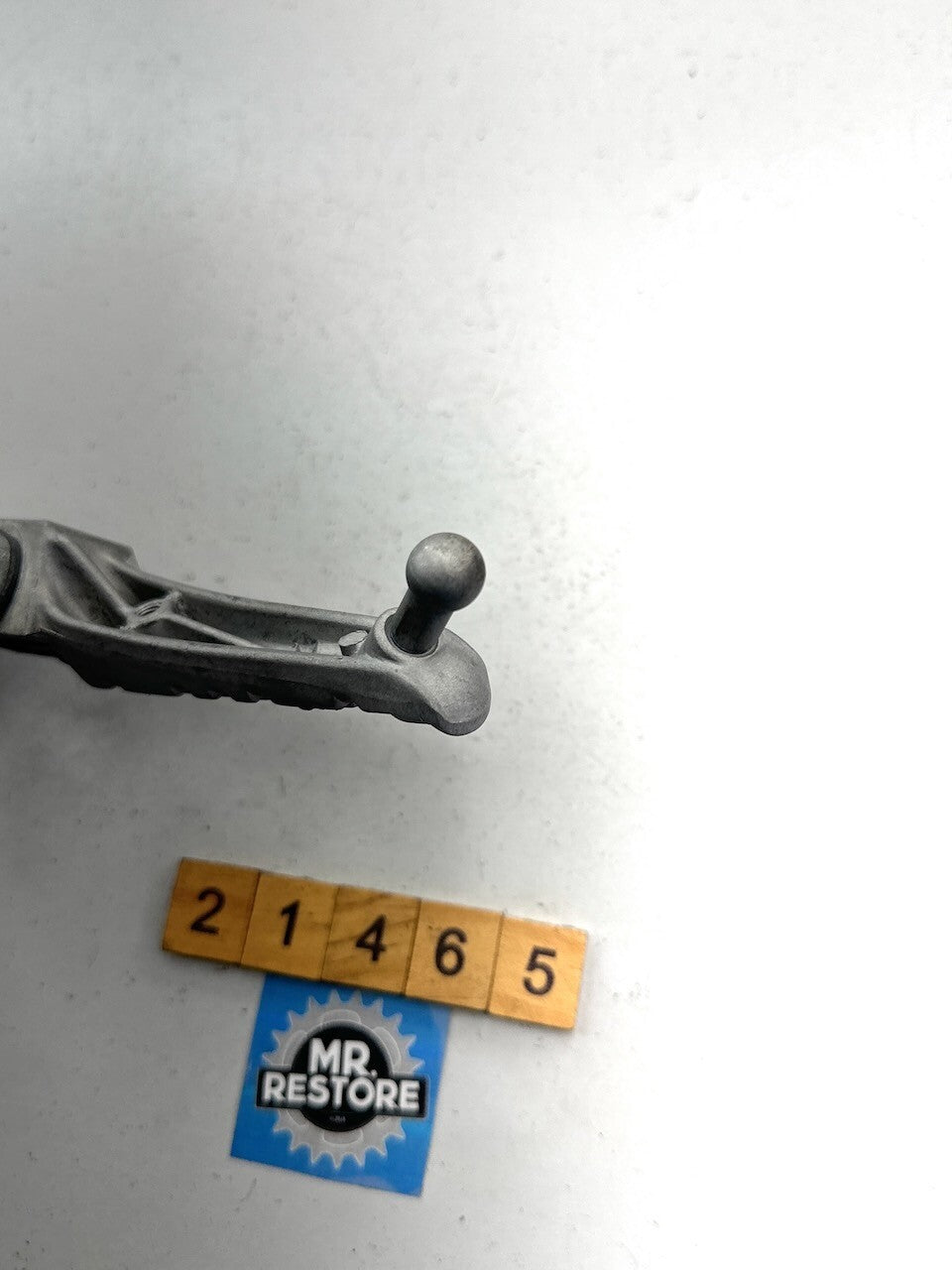 Yamaha TZR250 1KT 2MA R1-Z FZR250 Left Riders Footrest Peg 1KT-27410