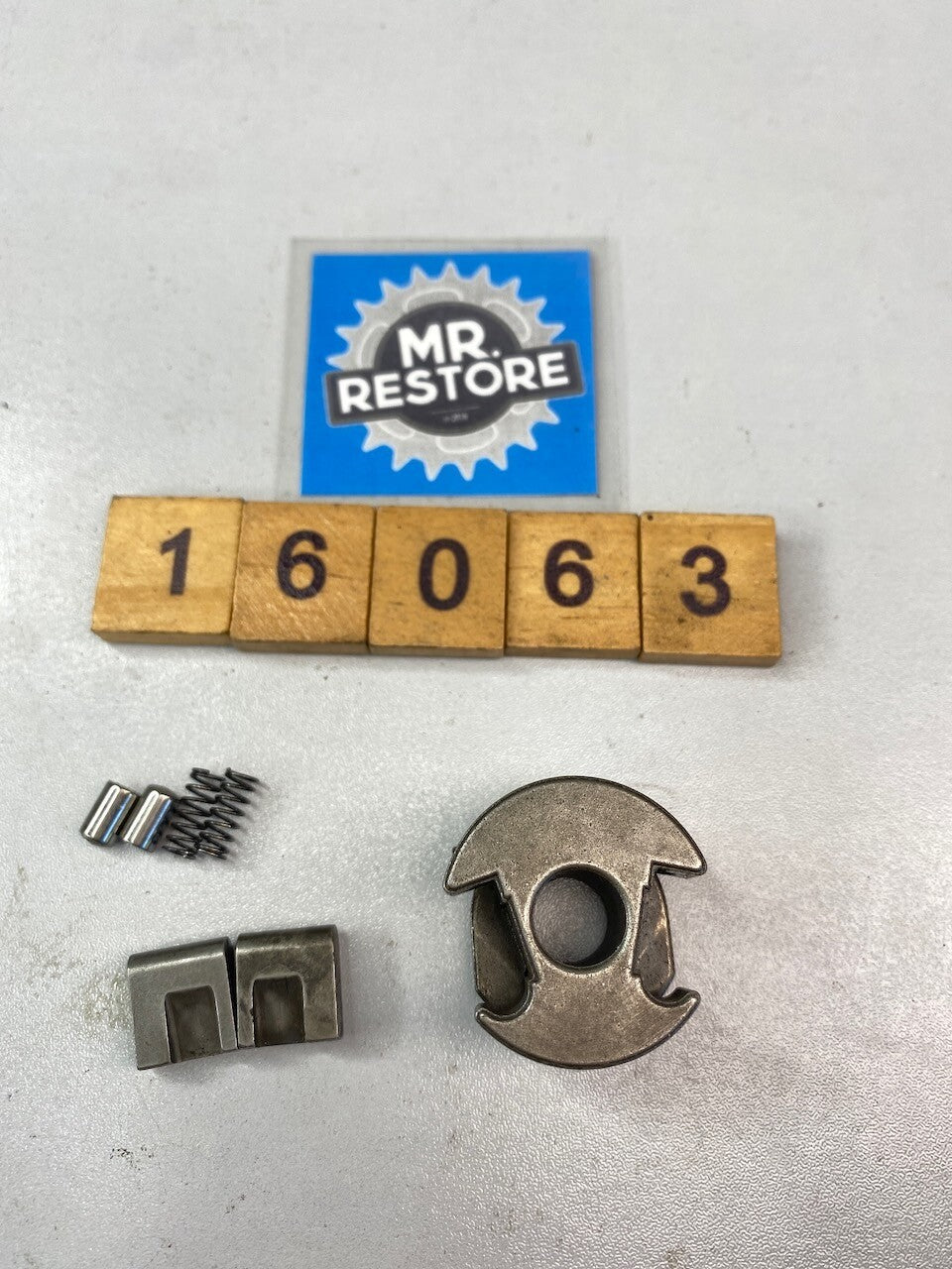 Suzuki Many Models Cam Driven Gear & Parts 25322-31301