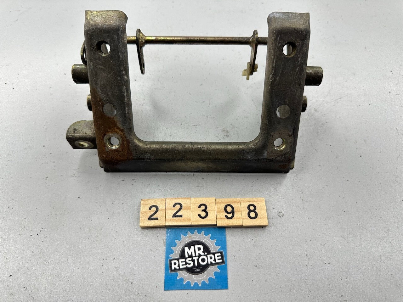 Kawasaki GPZ1000RX ZX1000 1986-88 Tail Grip Bracket 11044-1172