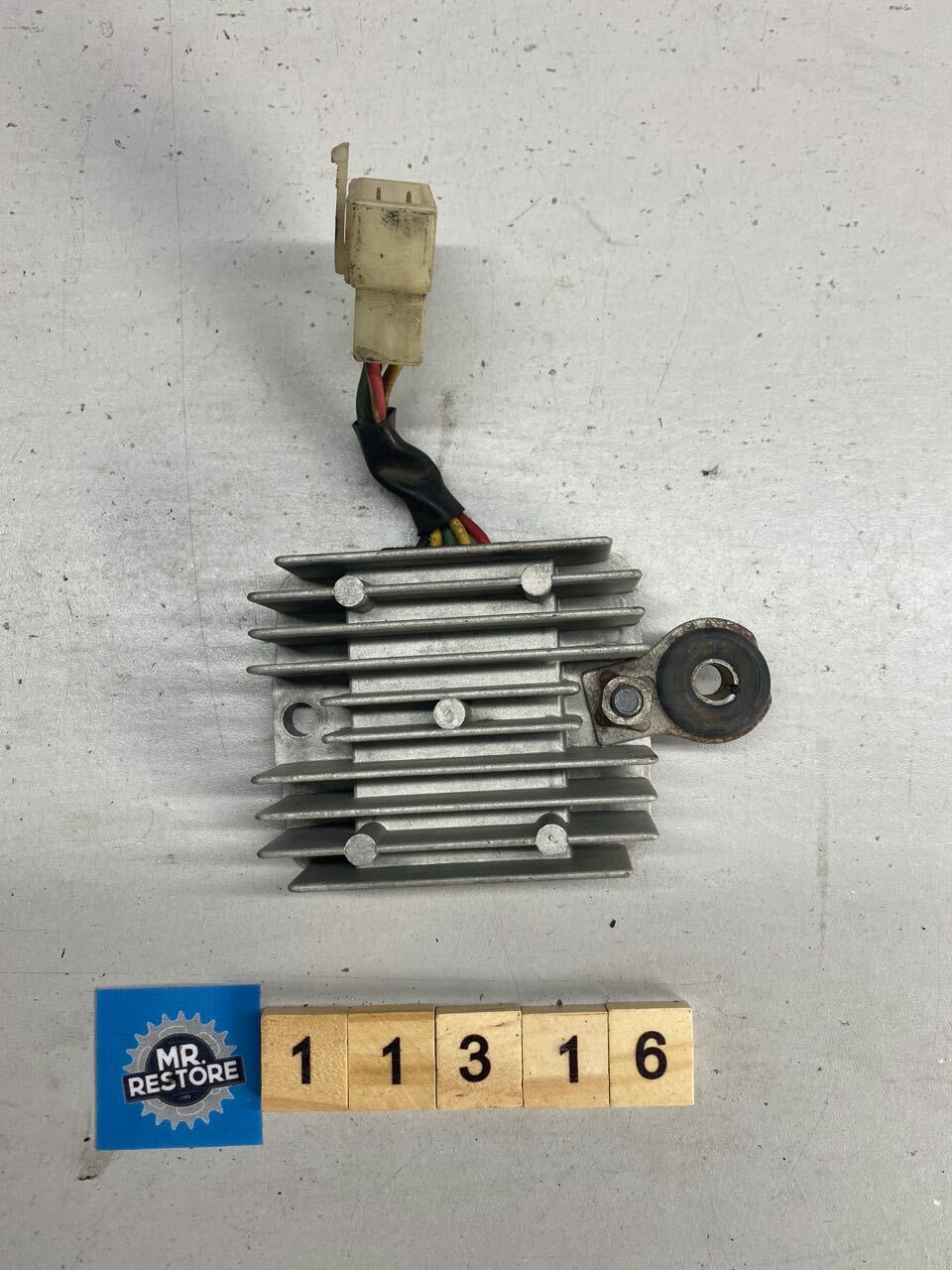 Honda CBX250 Regulator Rectifier OEM - SH525A-12