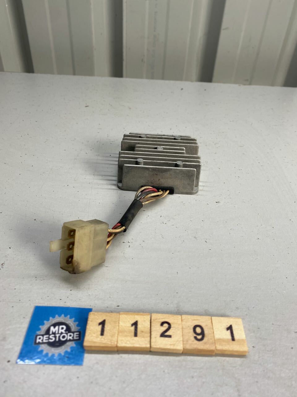 Yamaha SRX250 SR400 SR500 XC180 Rectifier Regulator - SH235 - 2J2-81960-A