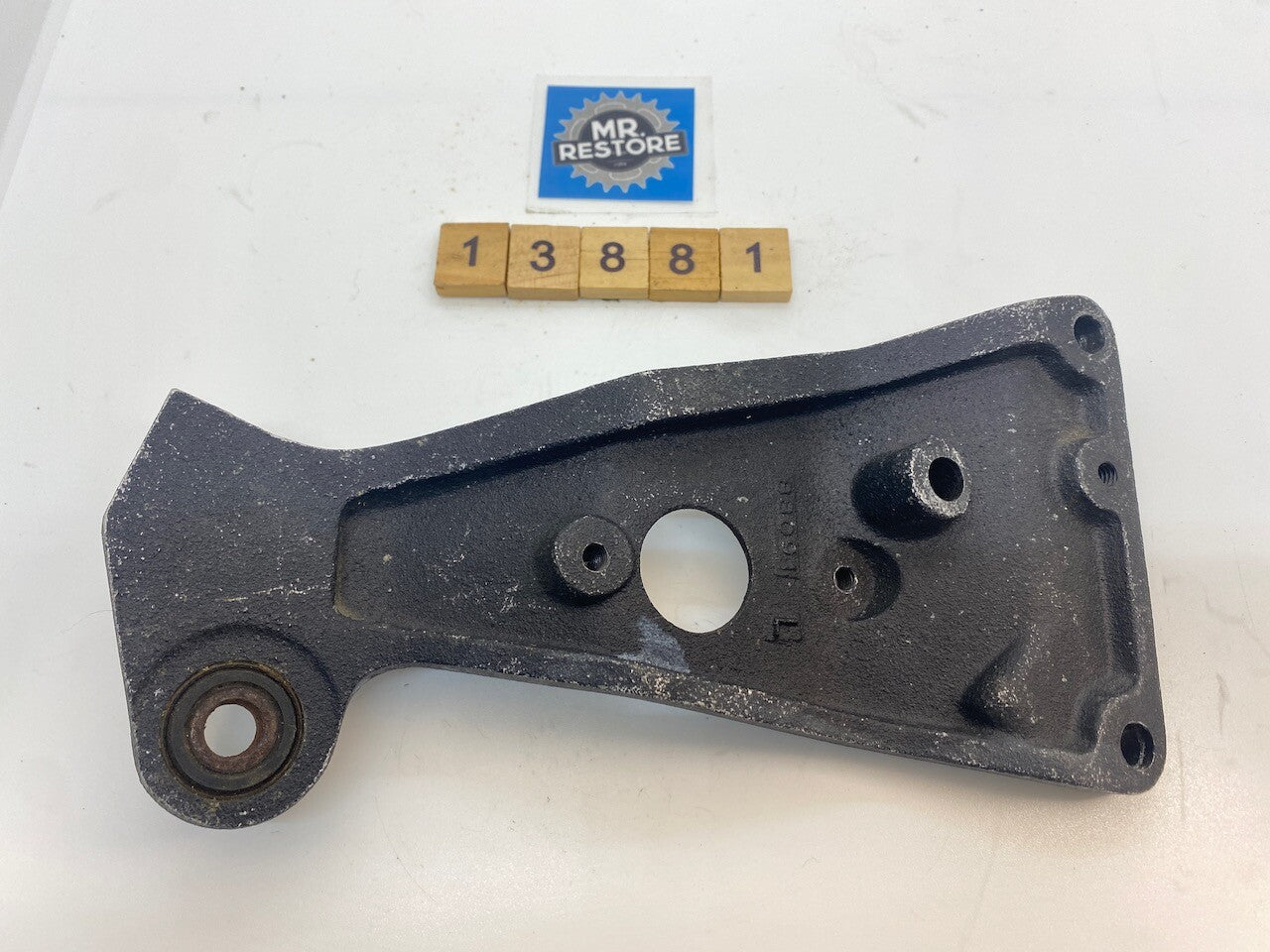 Suzuki GSXR750 J K L - L/H Pillion Foot Rest Bracket 43821-17D00