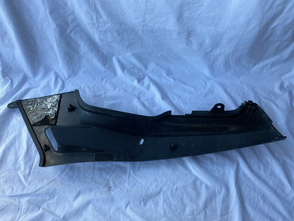 Suzuki GSX250F Across R/H Side Panel 47110-24D00