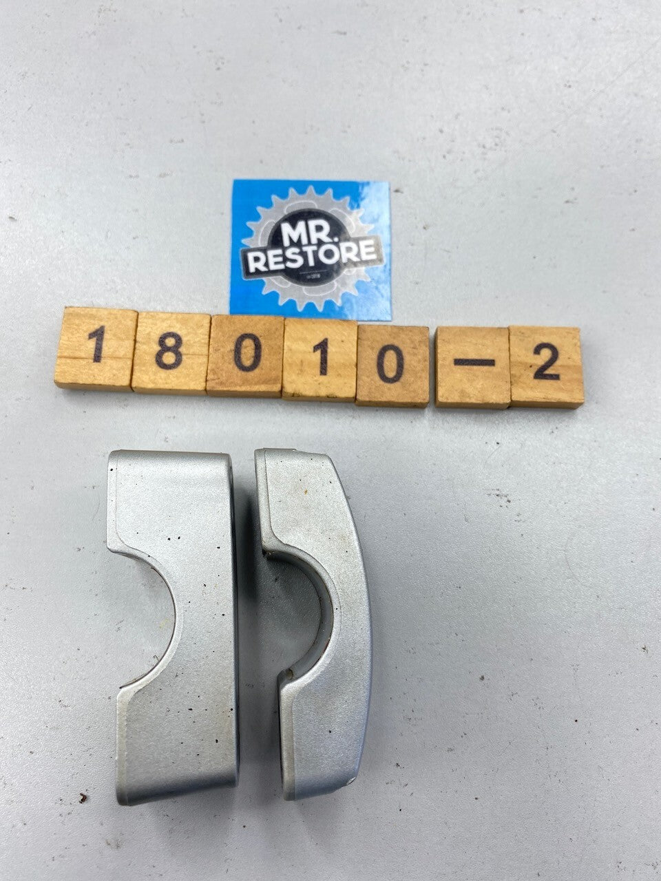BMW R1200GS Set Case Holder Pipe Clamps (Pair) 46547684693  46547684694