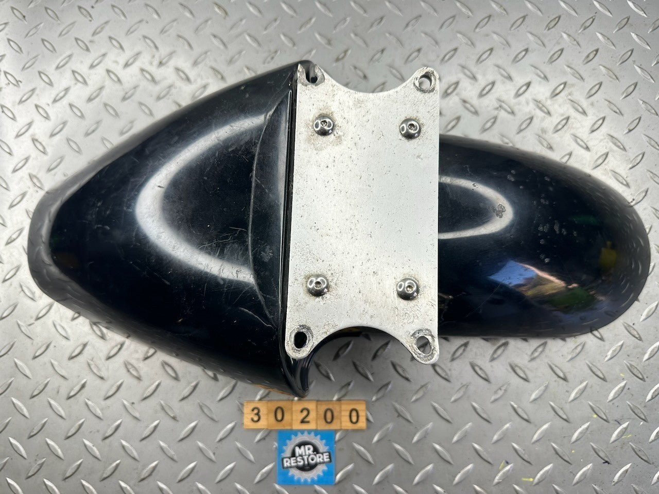 Suzuki RGV250 1989 Front Mudguard Fender & Brace 53111-32C0  53111-32C00