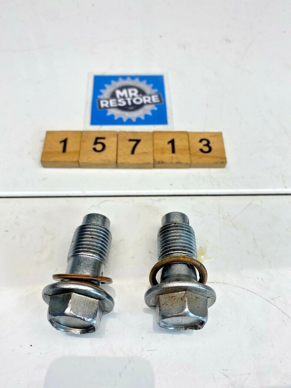 Yamaha XV Virago XVS1100 Cylinder Head Oil Feed Union Bolts Pair 904-01160-65