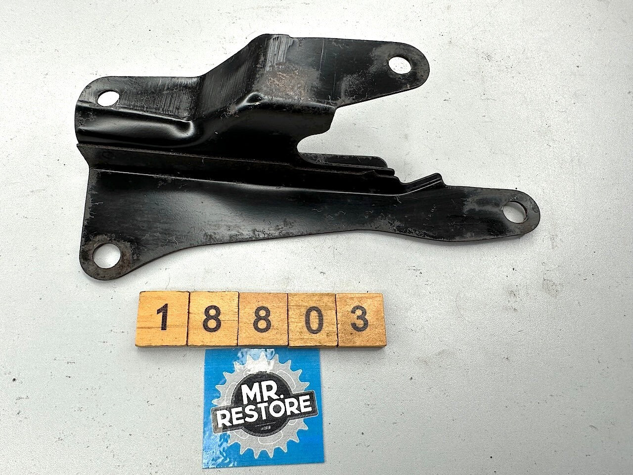 Suzuki GR650 1983-84 R/H Chain Lock Holder 94160-15500-000