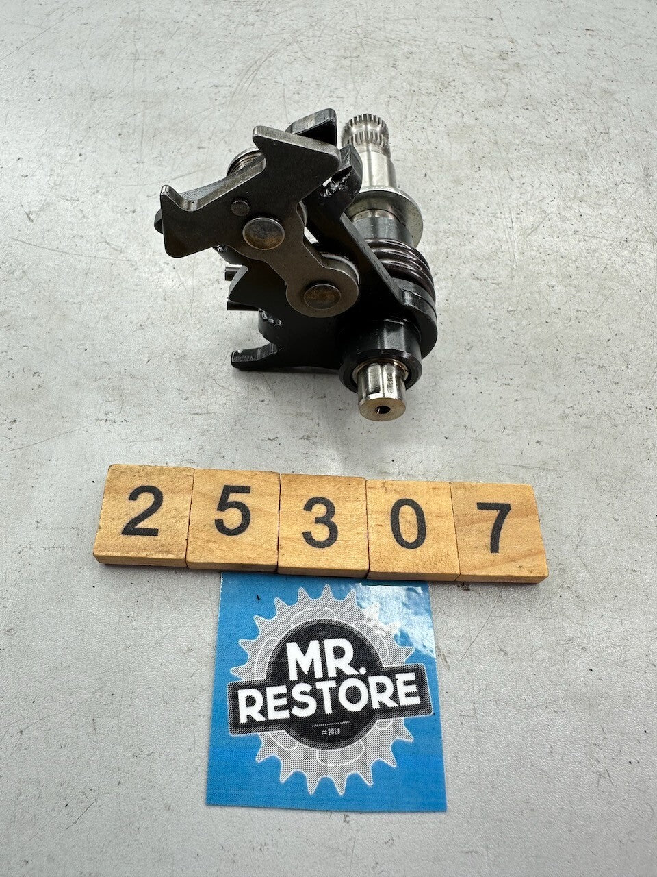 BMW K1300R K1200R K1300S K1200S K1300GT K1200GT Selector Shaft 23317693772