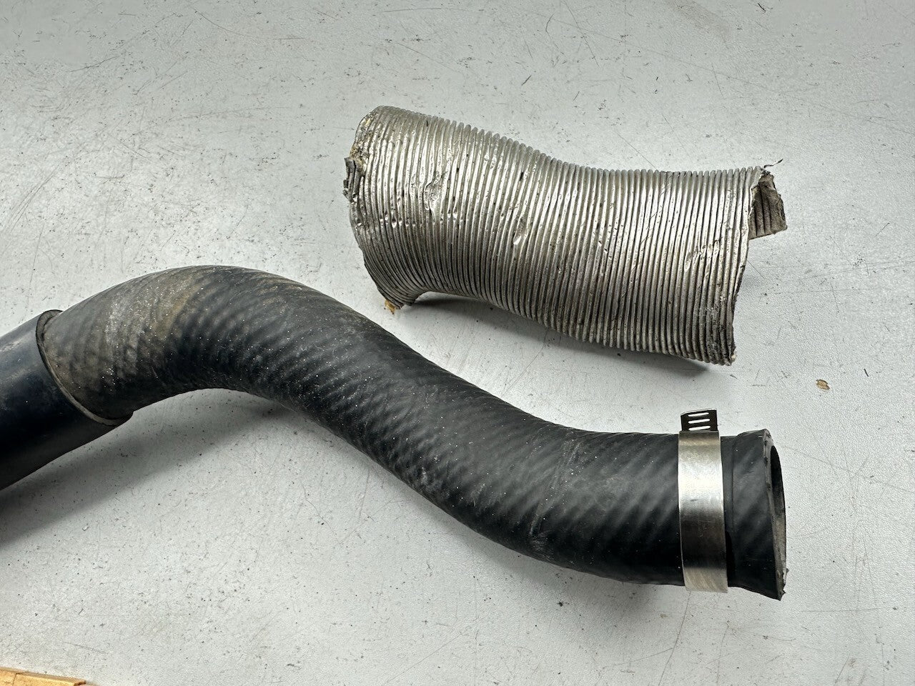 Suzuki GSX1300 Hayabusa '99-07' Radiator Outlet Hose 17800-24F01  17800-24F01-00