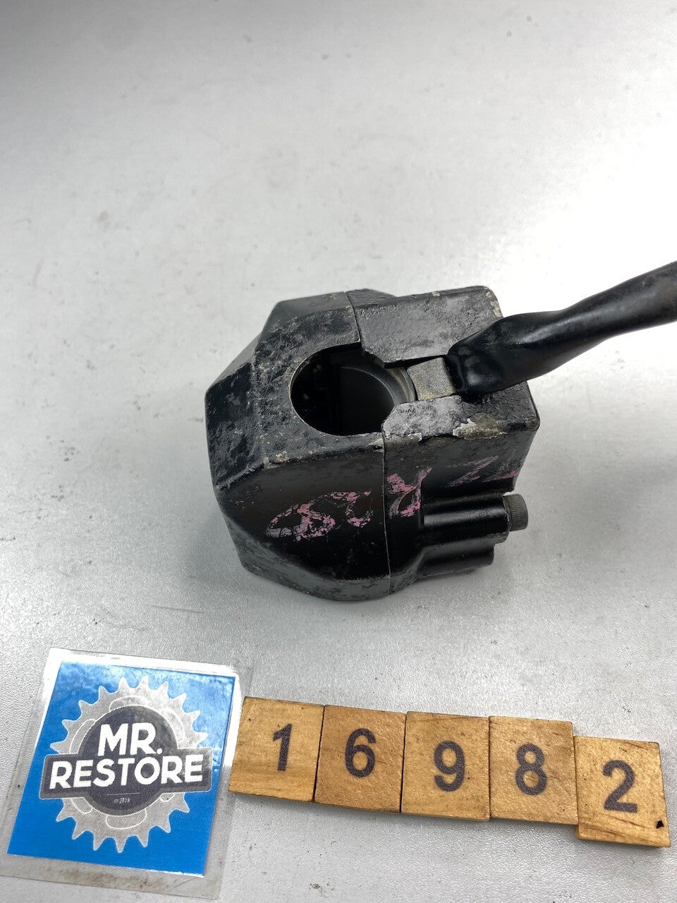 Yamaha TZR250 OEM L/H Handlebar Switch 