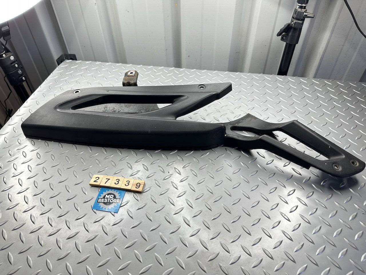 BMW F650GS '99-07' G650GS '08-15' Chain Case Guard Wheel Cover Bracket