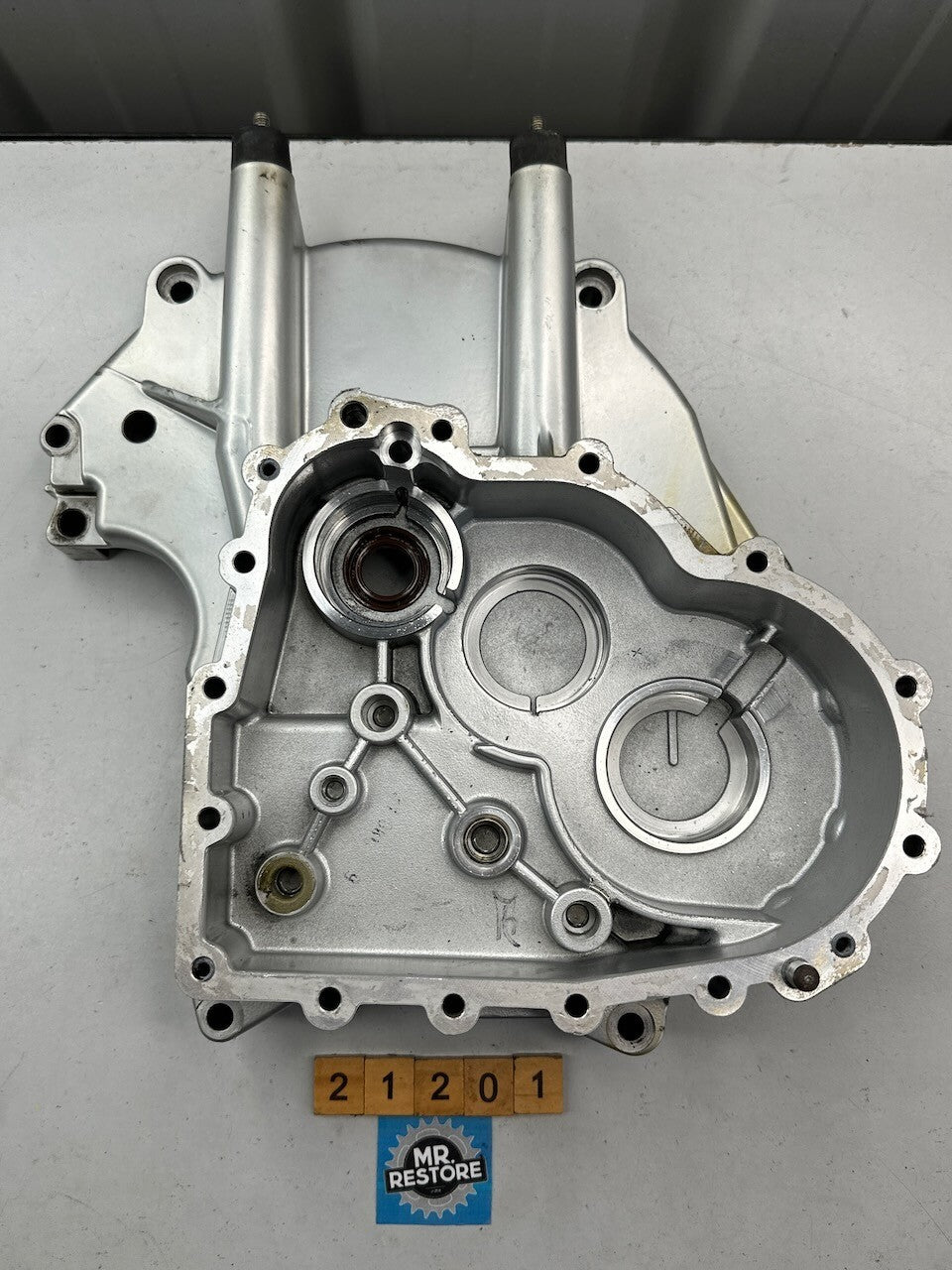 BMW R1150GS R1100RS R1150R R1200C R1100S Transmission Gearbox Case 4240011091
