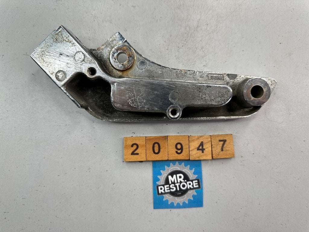 Yamaha XV1100 XV1000 XV750 Virago Pillion L/H Foot Rest Peg Bracket 1RM-27430-01